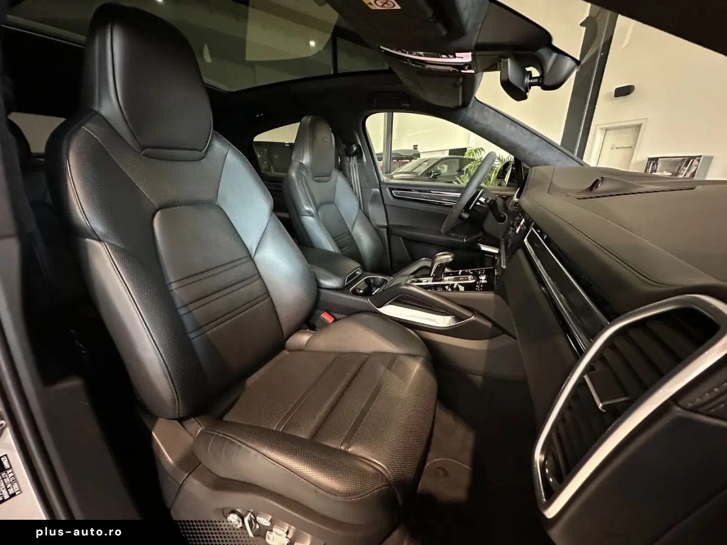 PORSCHE Cayenne Coupe Turbo  Soft-Close PDCC Pano 21