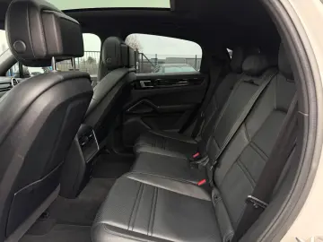 PORSCHE Cayenne COUPE 3.0 Hybrid SPORT DESIGN PACKAGE