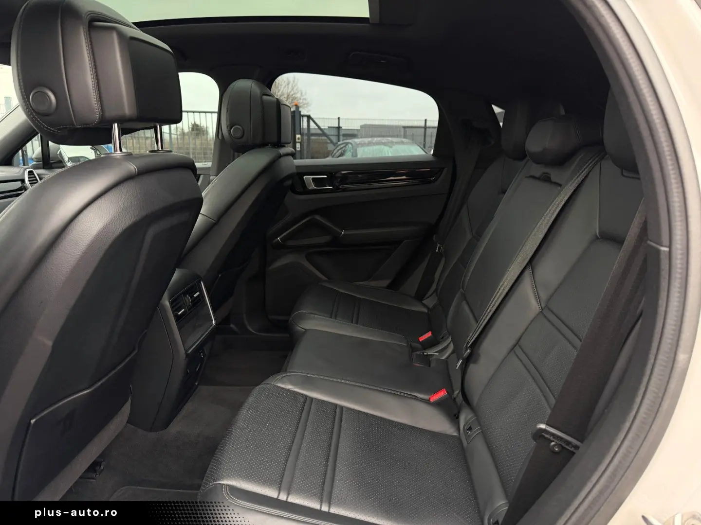 PORSCHE Cayenne COUPE 3.0 Hybrid SPORT DESIGN PACKAGE