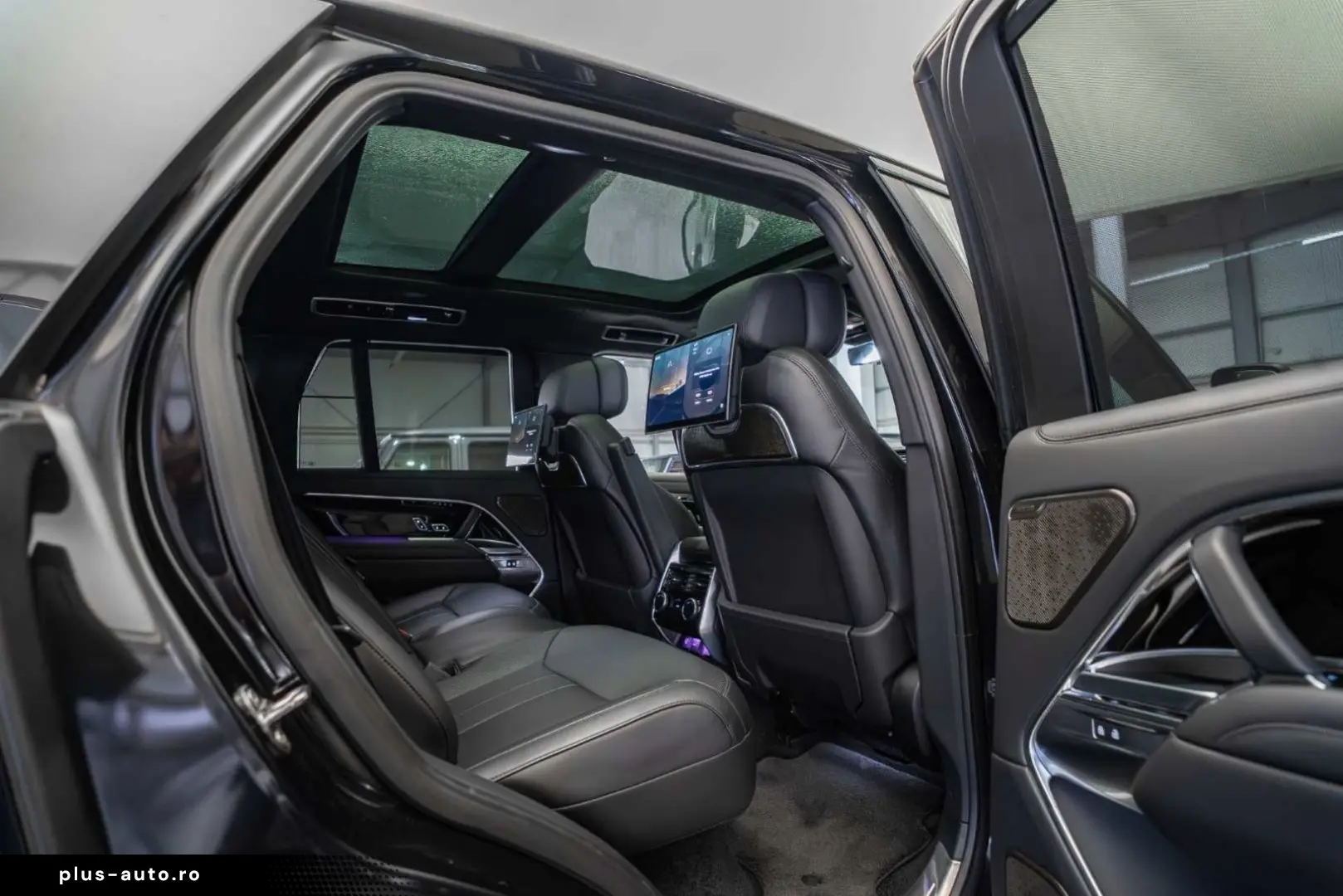 LAND ROVER Range Rover P530 Autobiography TV