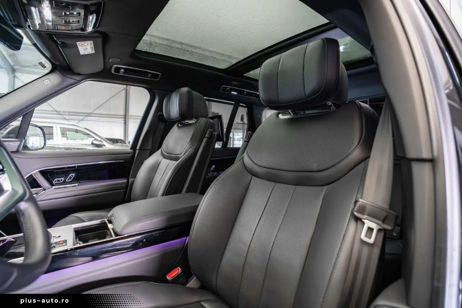 LAND ROVER Range Rover P530 Autobiography TV