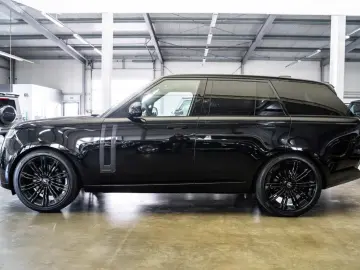 LAND ROVER Range Rover P530 Autobiography TV