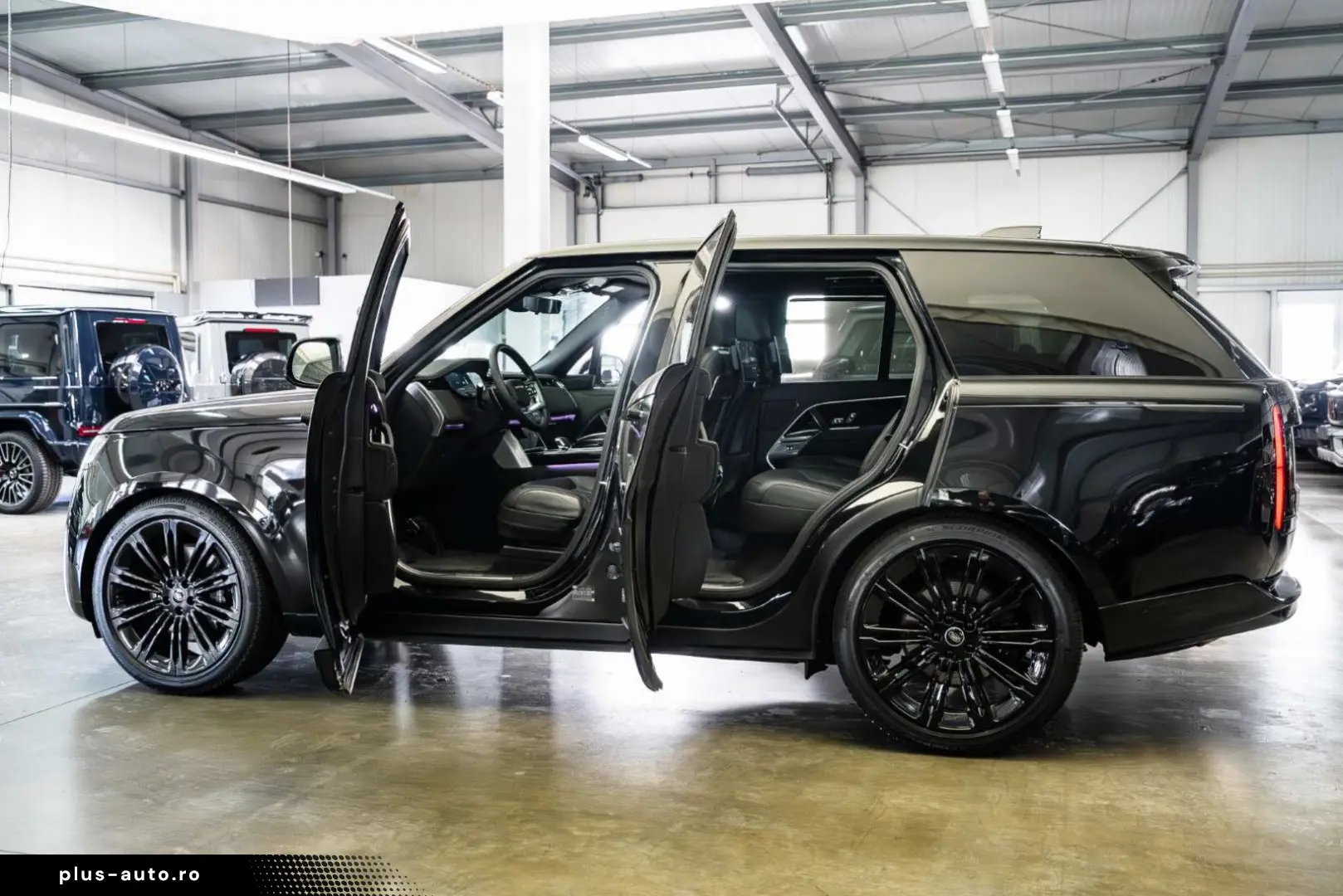 LAND ROVER Range Rover P530 Autobiography TV