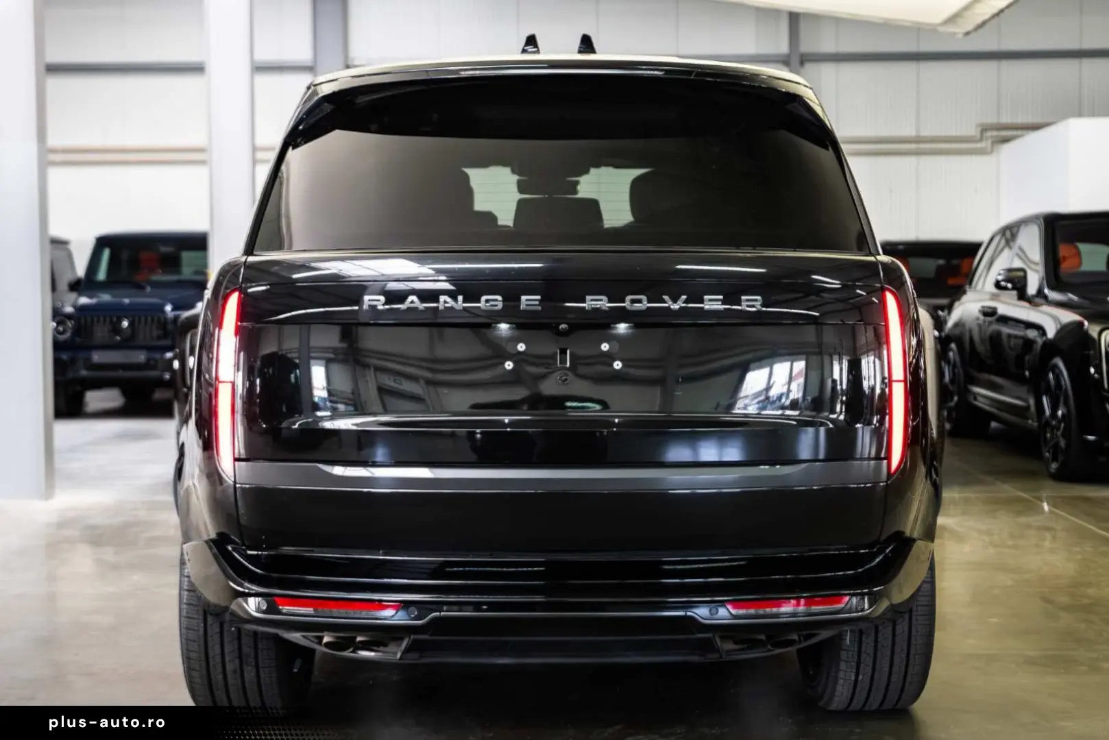 LAND ROVER Range Rover P530 Autobiography TV