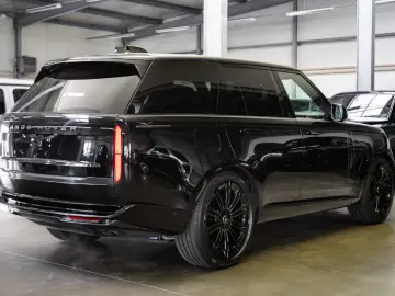 LAND ROVER Range Rover P530 Autobiography TV