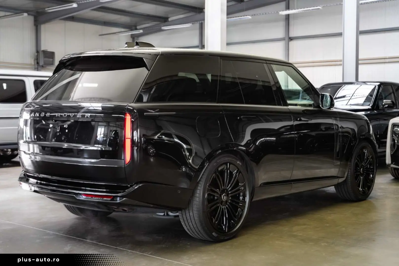 LAND ROVER Range Rover P530 Autobiography TV