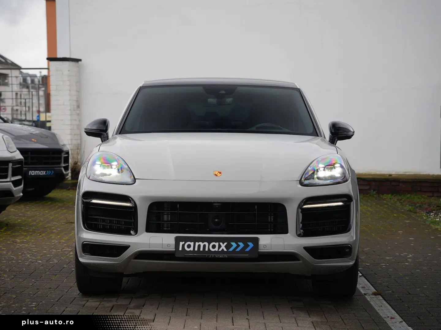 PORSCHE E-Hybrid Coupé PLATINUM-SPORTDESIGN-INNODRI-VOLL