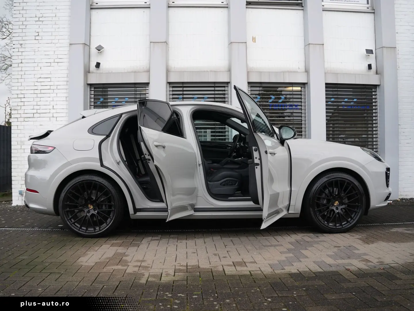 PORSCHE E-Hybrid Coupé PLATINUM-SPORTDESIGN-INNODRI-VOLL