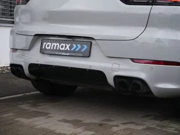 PORSCHE E-Hybrid Coupé PLATINUM-SPORTDESIGN-INNODRI-VOLL