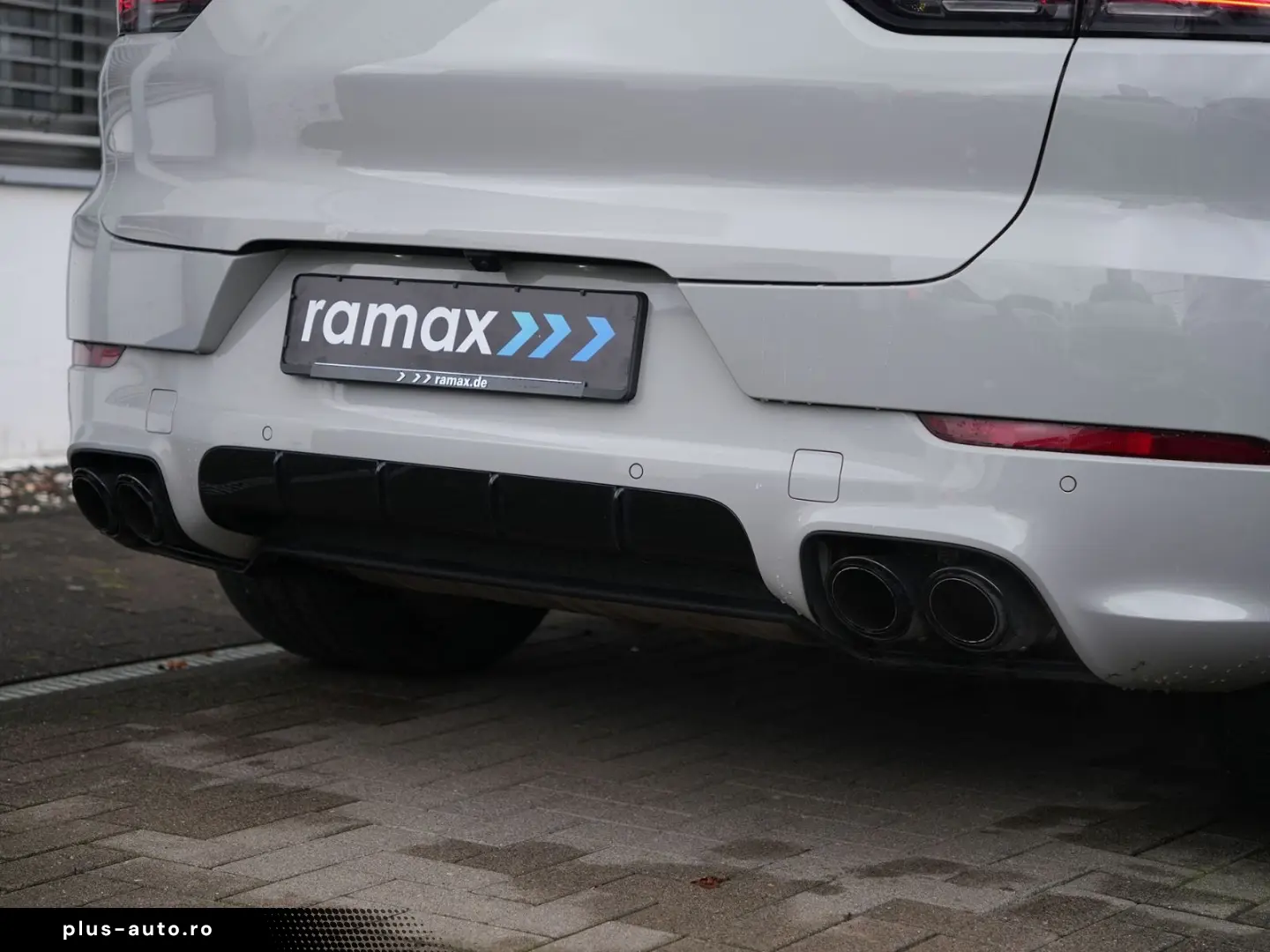 PORSCHE E-Hybrid Coupé PLATINUM-SPORTDESIGN-INNODRI-VOLL