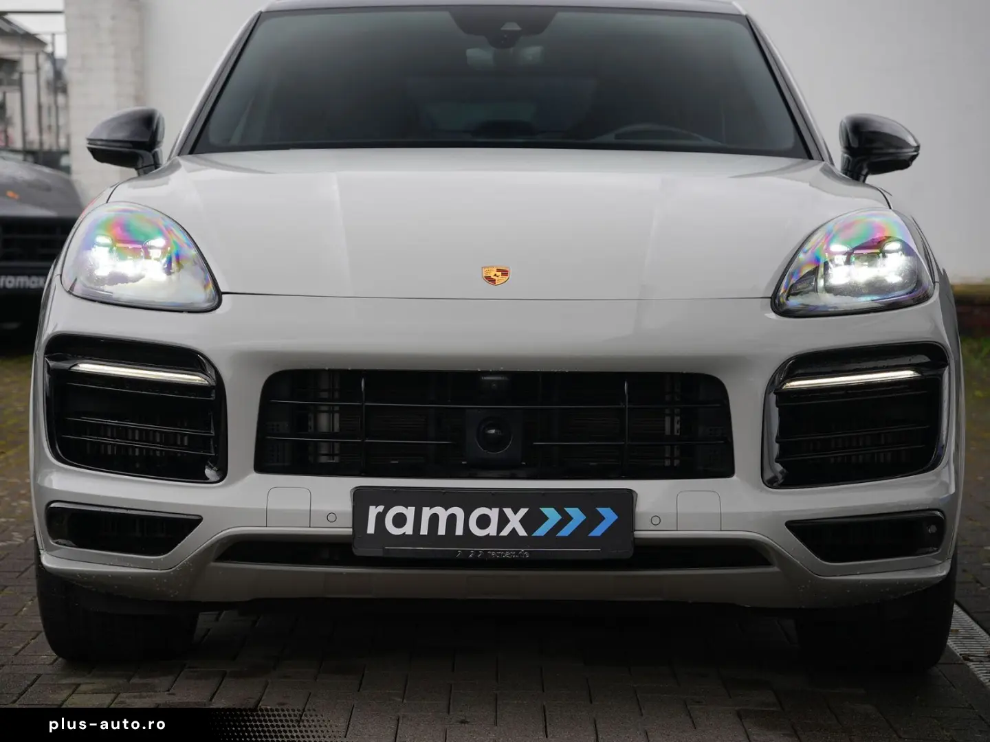 PORSCHE E-Hybrid Coupé PLATINUM-SPORTDESIGN-INNODRI-VOLL