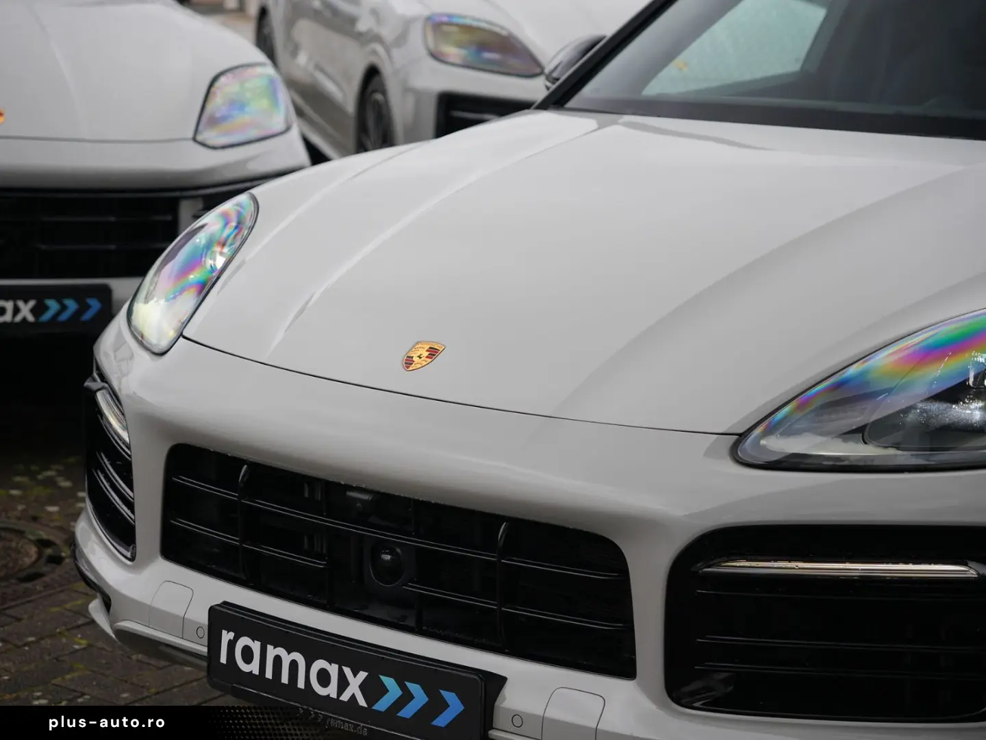 PORSCHE E-Hybrid Coupé PLATINUM-SPORTDESIGN-INNODRI-VOLL