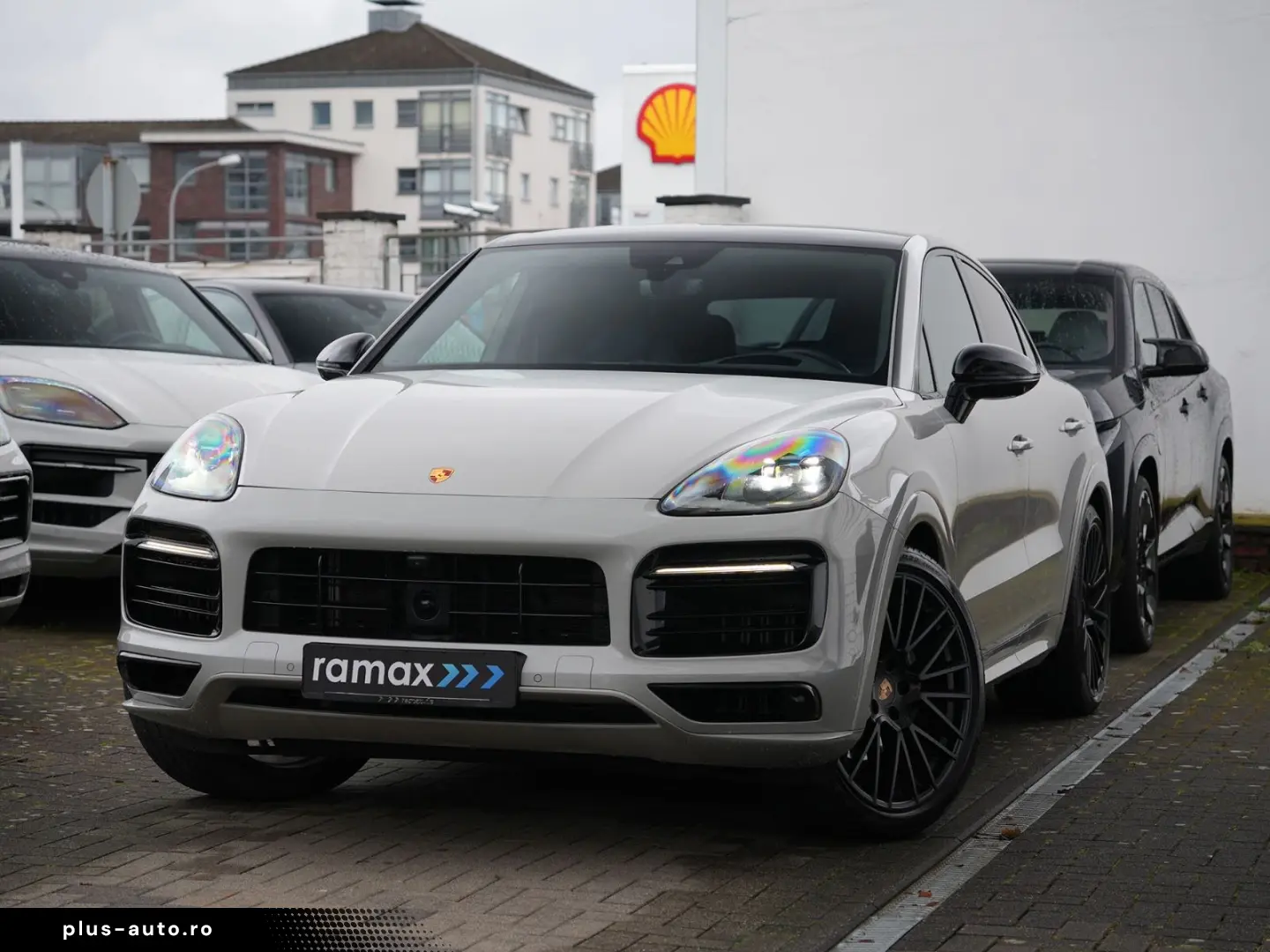 PORSCHE E-Hybrid Coupé PLATINUM-SPORTDESIGN-INNODRI-VOLL