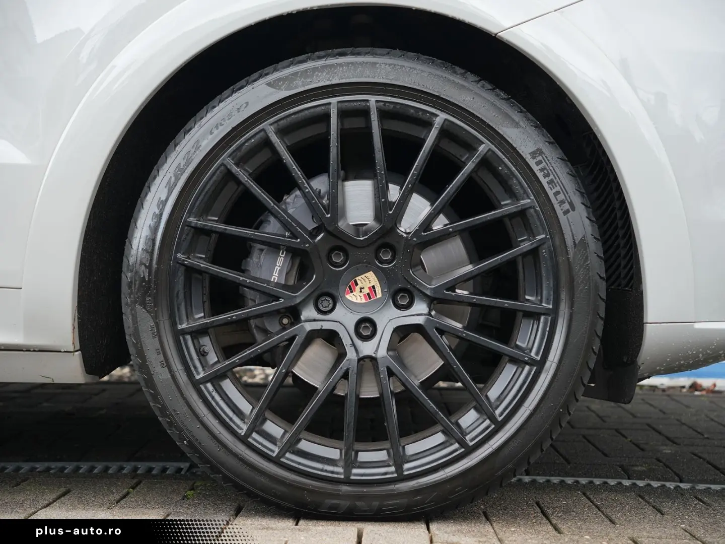 PORSCHE E-Hybrid Coupé PLATINUM-SPORTDESIGN-INNODRI-VOLL