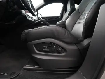 PORSCHE E-Hybrid Coupé PLATINUM-SPORTDESIGN-INNODRI-VOLL