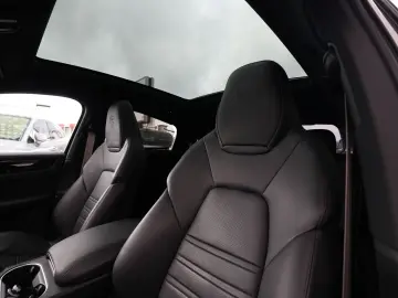 PORSCHE E-Hybrid Coupé PLATINUM-SPORTDESIGN-INNODRI-VOLL