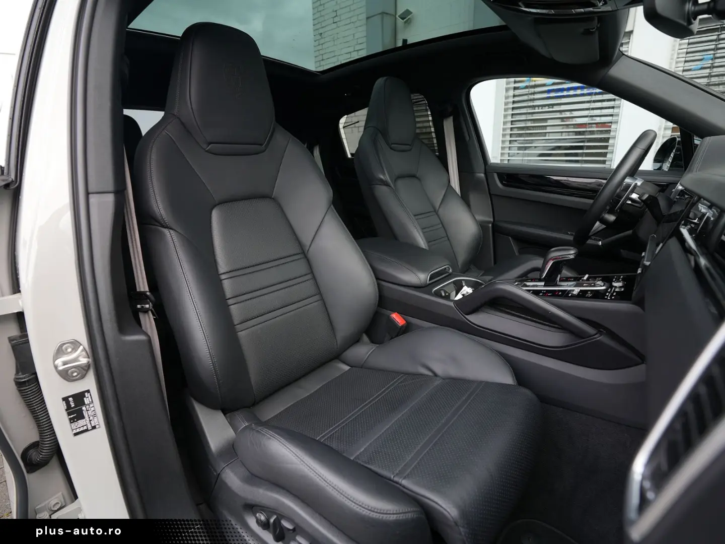 PORSCHE E-Hybrid Coupé PLATINUM-SPORTDESIGN-INNODRI-VOLL