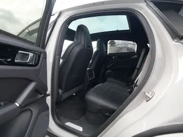 PORSCHE E-Hybrid Coupé PLATINUM-SPORTDESIGN-INNODRI-VOLL