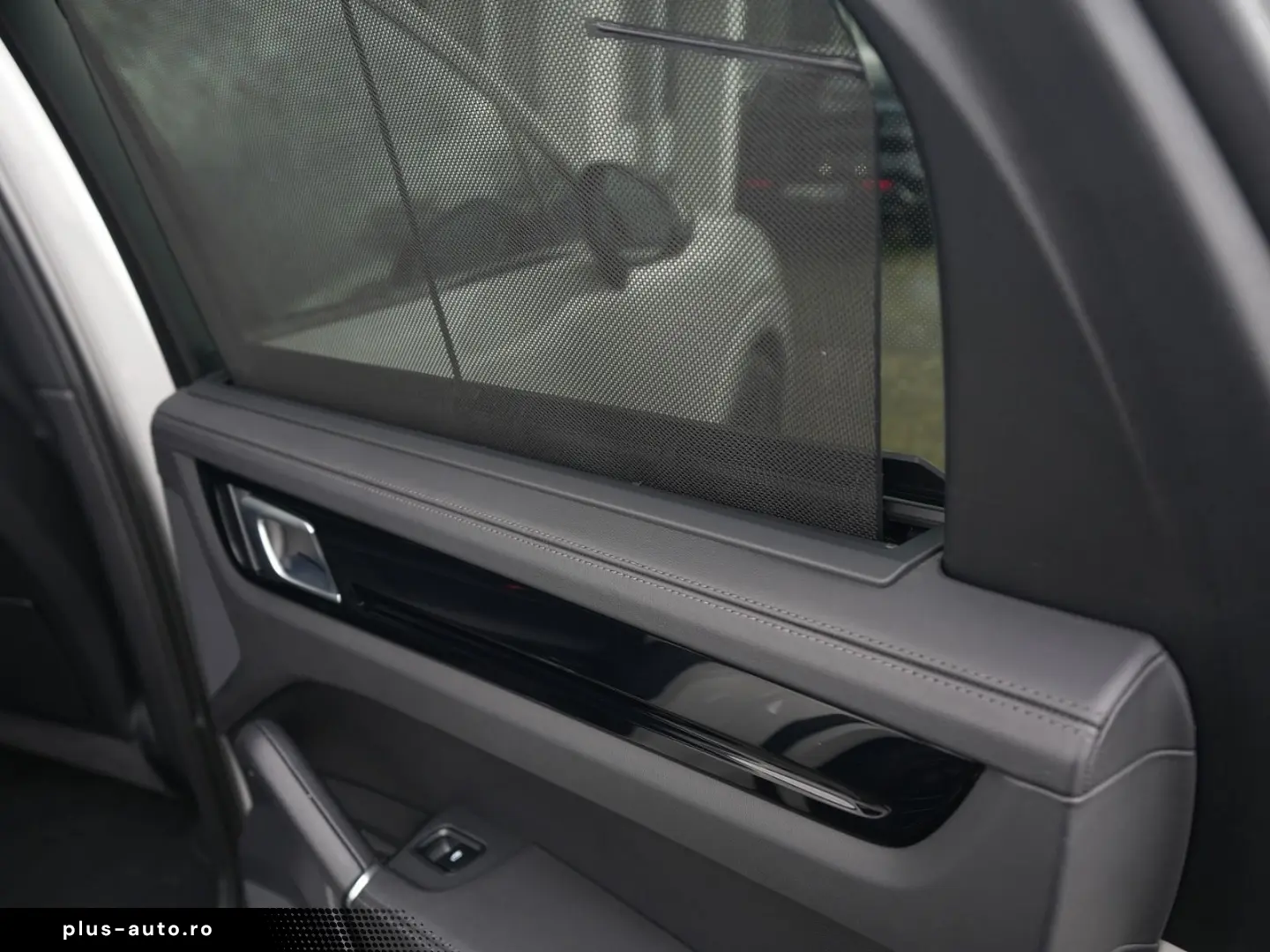 PORSCHE E-Hybrid Coupé PLATINUM-SPORTDESIGN-INNODRI-VOLL