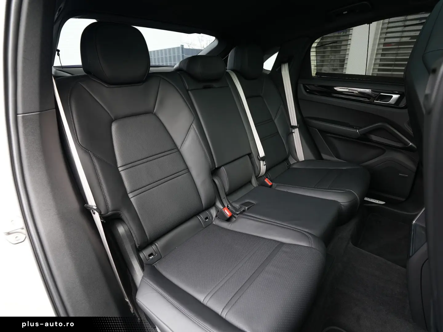 PORSCHE E-Hybrid Coupé PLATINUM-SPORTDESIGN-INNODRI-VOLL