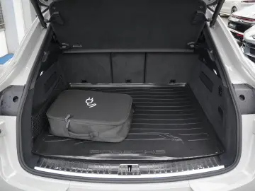 PORSCHE E-Hybrid Coupé PLATINUM-SPORTDESIGN-INNODRI-VOLL