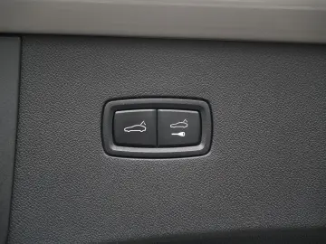 PORSCHE E-Hybrid Coupé PLATINUM-SPORTDESIGN-INNODRI-VOLL