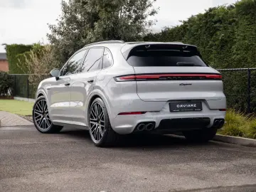 PORSCHE Cayenne E-HYBRID SPORTDES UITL AIR MATR PANO ACC