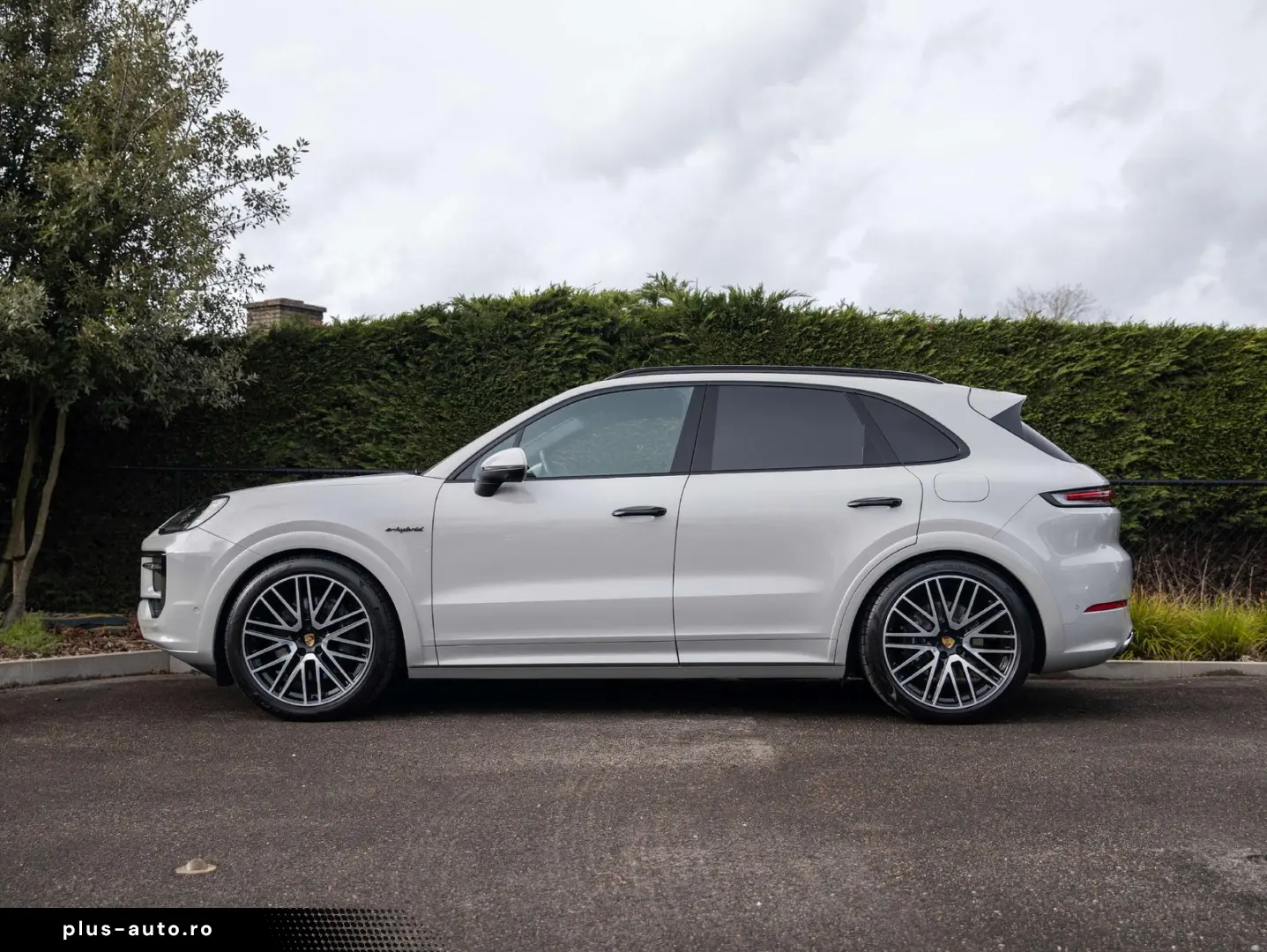 PORSCHE Cayenne E-HYBRID SPORTDES UITL AIR MATR PANO ACC