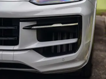 PORSCHE Cayenne E-HYBRID SPORTDES UITL AIR MATR PANO ACC