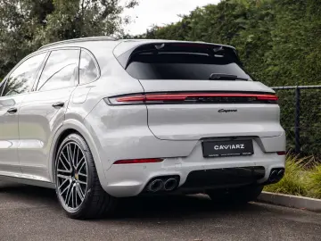 PORSCHE Cayenne E-HYBRID SPORTDES UITL AIR MATR PANO ACC