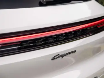 PORSCHE Cayenne E-HYBRID SPORTDES UITL AIR MATR PANO ACC