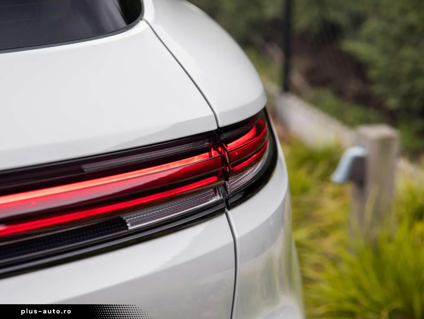 PORSCHE Cayenne E-HYBRID SPORTDES UITL AIR MATR PANO ACC