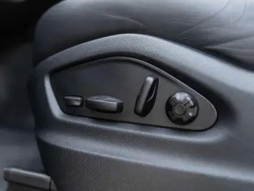 PORSCHE Cayenne E-HYBRID SPORTDES UITL AIR MATR PANO ACC