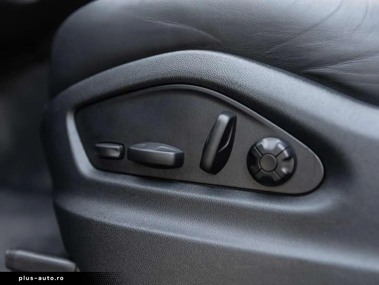 PORSCHE Cayenne E-HYBRID SPORTDES UITL AIR MATR PANO ACC