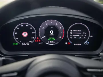 PORSCHE Cayenne E-HYBRID SPORTDES UITL AIR MATR PANO ACC