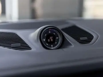 PORSCHE Cayenne E-HYBRID SPORTDES UITL AIR MATR PANO ACC