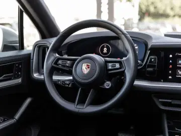 PORSCHE Cayenne E-HYBRID SPORTDES UITL AIR MATR PANO ACC