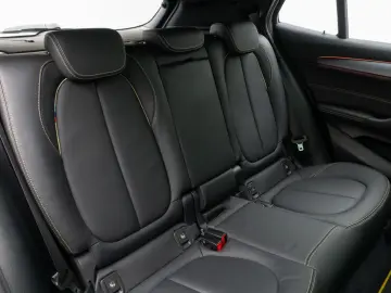 BMW X2 sD18i M Sport Edition Panorama Kamera 19Zoll