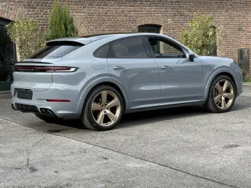 PORSCHE Cayenne Coupe SPORTDESIGN-PAKET 22 EXCLUSIVE