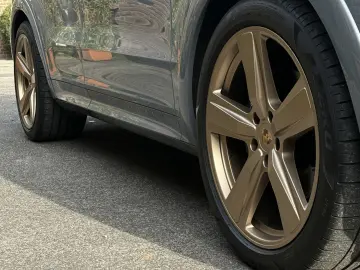 PORSCHE Cayenne Coupe SPORTDESIGN-PAKET 22 EXCLUSIVE