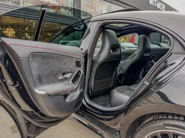 Mercedes-Benz CLA 250 4Matic