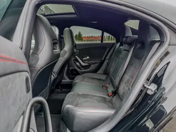 Mercedes-Benz CLA 250 4Matic