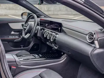 Mercedes-Benz CLA 250 4Matic