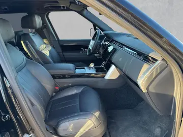 LAND ROVER Range Rover P530 Autobiography TV