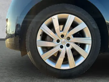 LAND ROVER Range Rover P530 Autobiography TV