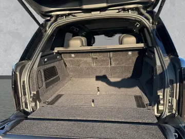 LAND ROVER Range Rover P530 Autobiography TV