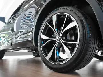 VW Tiguan Allspace 2.0 l TDI DSG 4 Motion R-Line