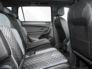 VW Tiguan Allspace 2.0 l TDI DSG 4 Motion R-Line