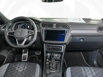 VW Tiguan Allspace 2.0 l TDI DSG 4 Motion R-Line