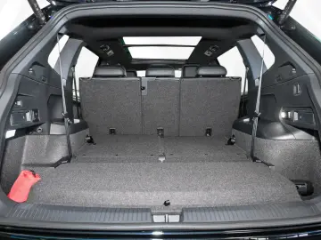 VW Tiguan Allspace 2.0 l TDI DSG 4 Motion R-Line